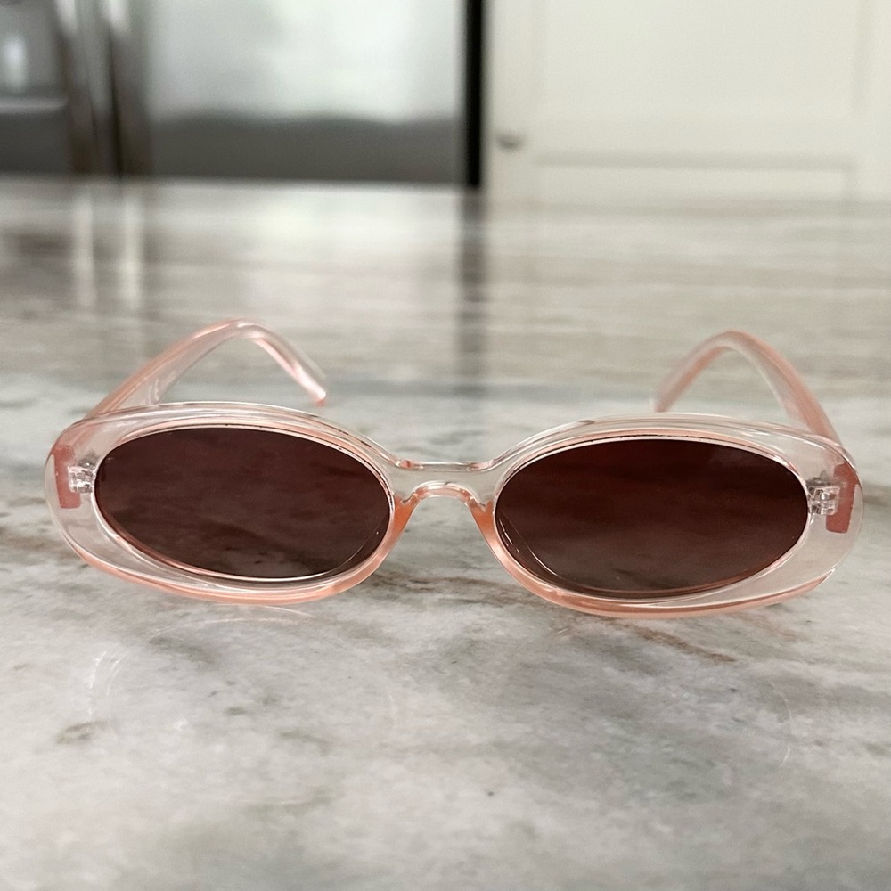 Pink Clear Oval Retro Style Sunglasses- Beach Vacation Vintage Inspired - Picture 7 of 16